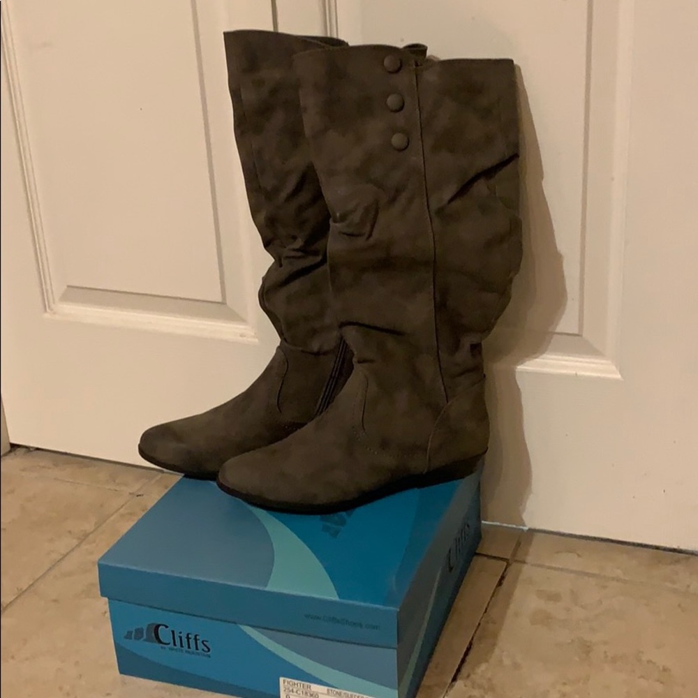 Suede calf height boots